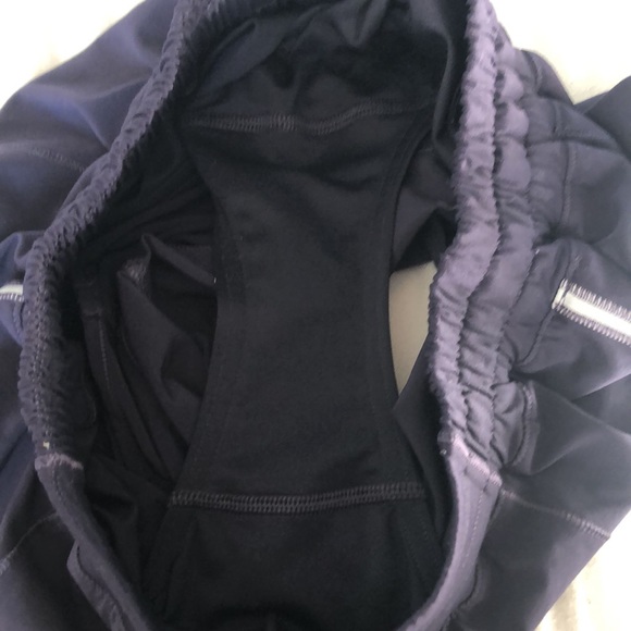 Lululemon LR Hotty Hot 4” Short - Picture 6 of 6